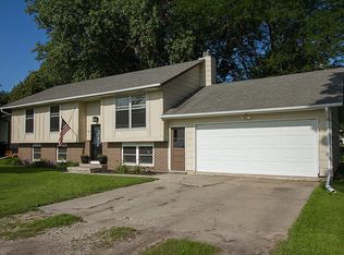 722 18th Street Pl, Nevada, IA 50201