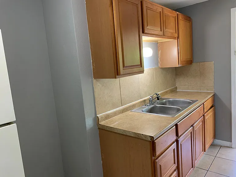2815 Primrose Ave #B — Photo 3