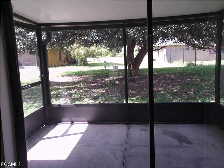 111 Doveside Ln — Photo 13