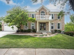 712 Carman Oaks Ct, Ballwin, MO