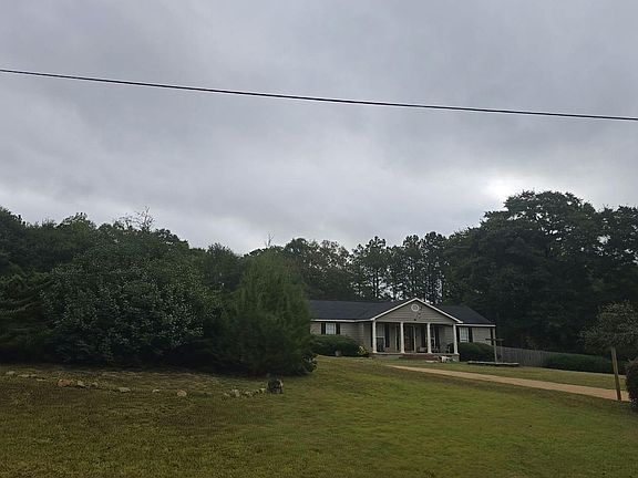 3rd image of 385 Reed Rd