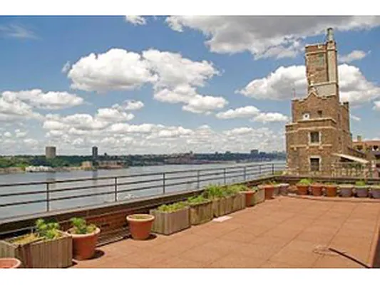 Rented by Corcoran | media 5