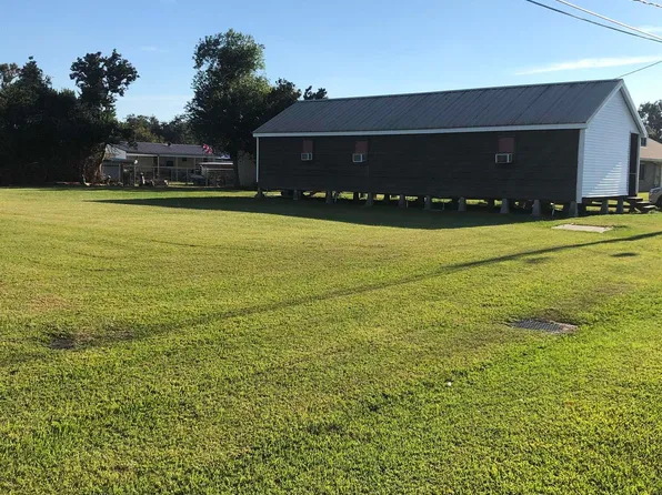1003 School St, Lockport, LA 70374