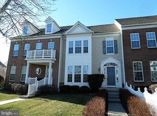 112 Pipers Inn Dr, Fountainville, PA 18923