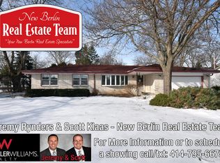 1525 S 169th St, New Berlin, WI 53151