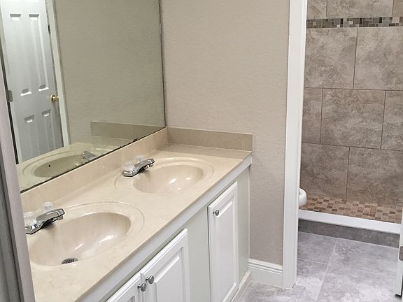 5th image of 2608 Horseshoe Bay Dr