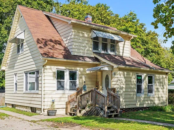 915 E Chippewa St, Mount Pleasant, MI 48858