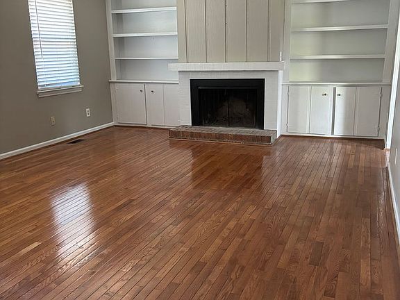 4th image of 6920 Sandy Cove Dr