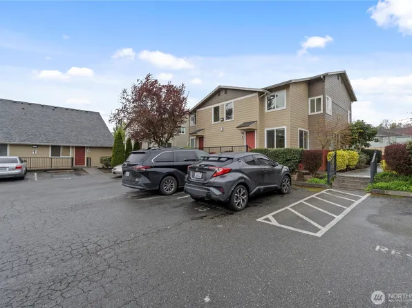 2902 13th Street #3B, Everett, WA 98201