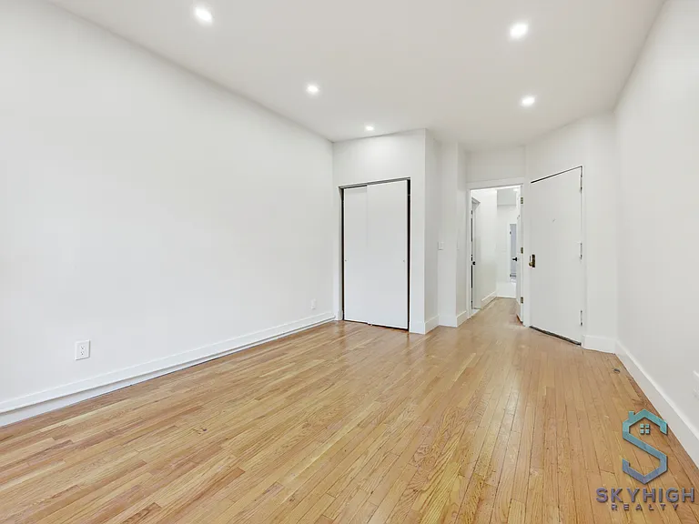 771 4th Ave #1B — Photo 7