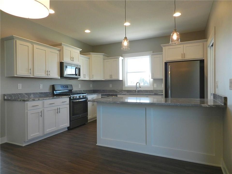 1st image of 3553 6th Sw Ave