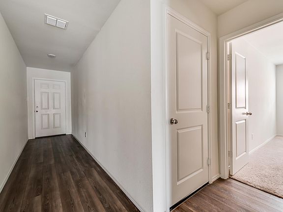 4th image of 1801 Avery Pointe Dr