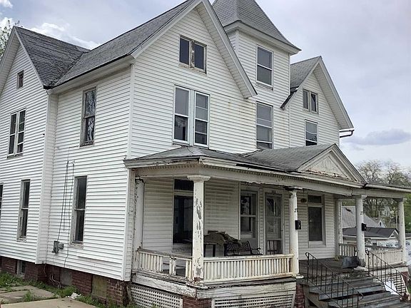 4th image of 234-236 N Kellogg St #4