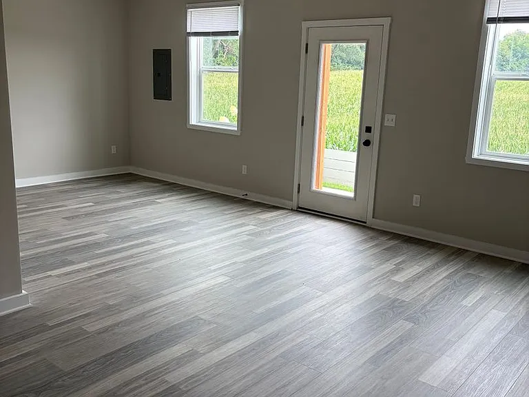 1356 S Main St — Photo 6