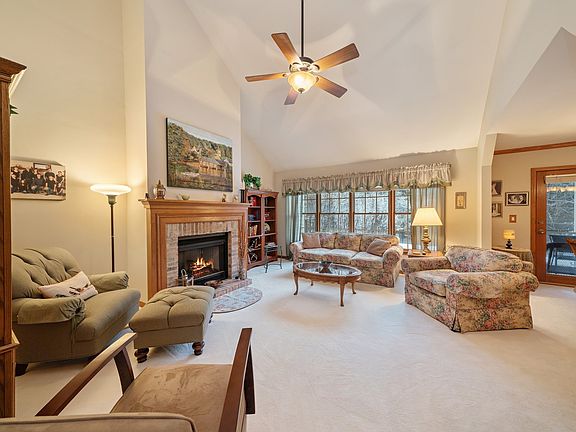 3rd image of 920 Gosselin Cir #920
