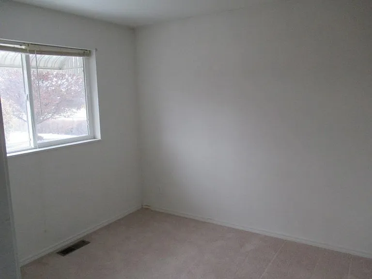 141 Greenbriar Dr — Photo 12