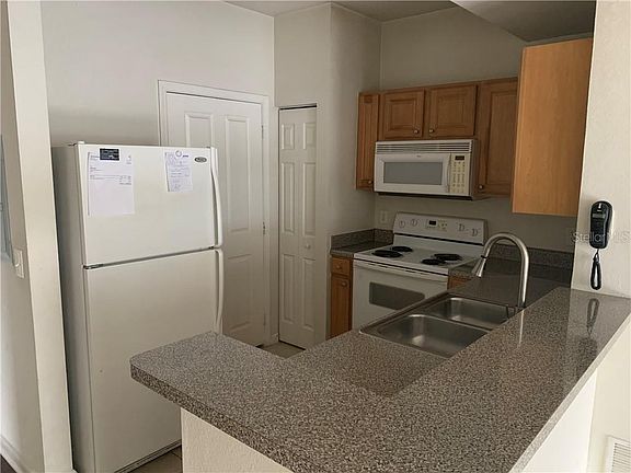 3rd image of 11813 Estates Club Dr APT 1413