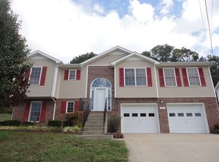 1027 Hedge Apple Dr, Clarksville, TN 37040