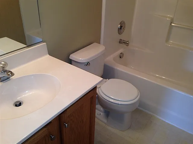 128 Willowbend Ln — Photo 12