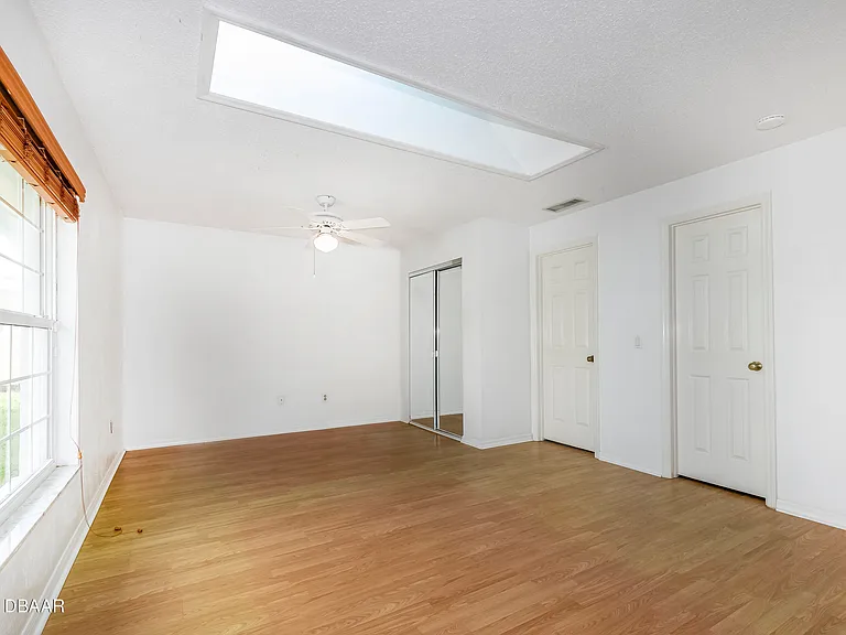 145 Riverwalk Ct — Photo 16