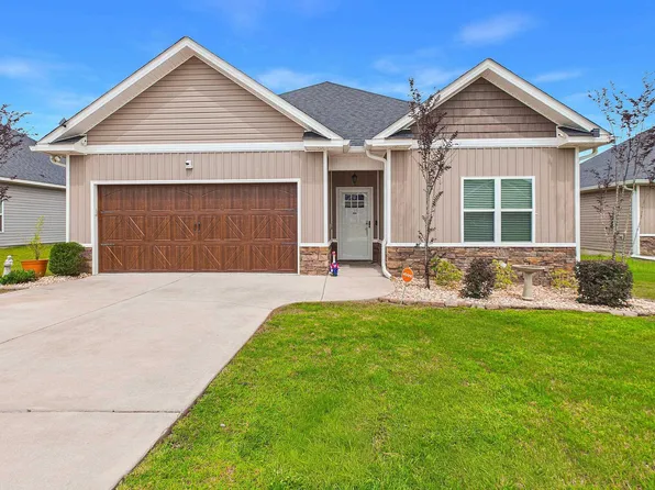 114 Cascades Ct, Bonaire, GA 31005