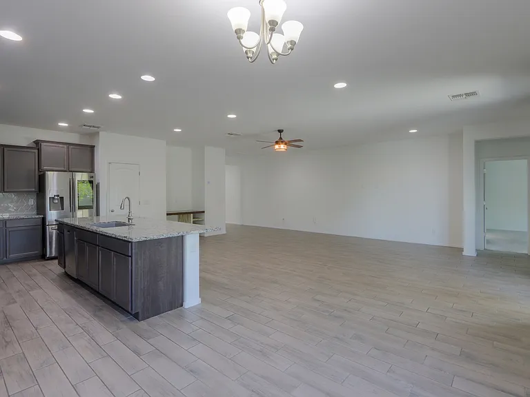 1252 E Judi St — Photo 10