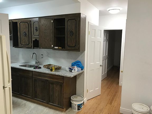 3rd image of 1468 W 8th St #1
