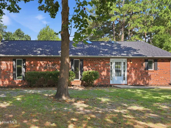192 Sherrill Loop Road, Sneads Ferry, NC 28460