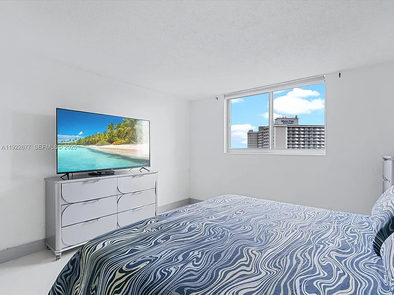 19370 E Collins Ave #625 — Photo 9