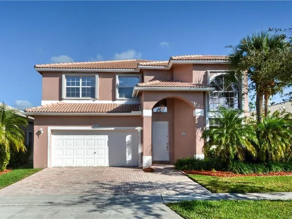 1255 NW 167th Ave, Pembroke Pines, FL 33028