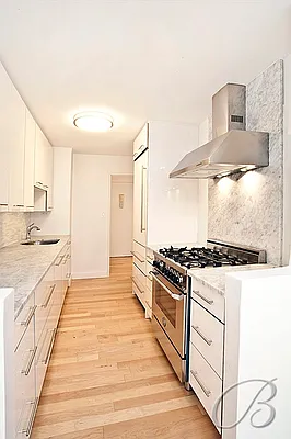 Sold by Bellmarc Realty | media 8