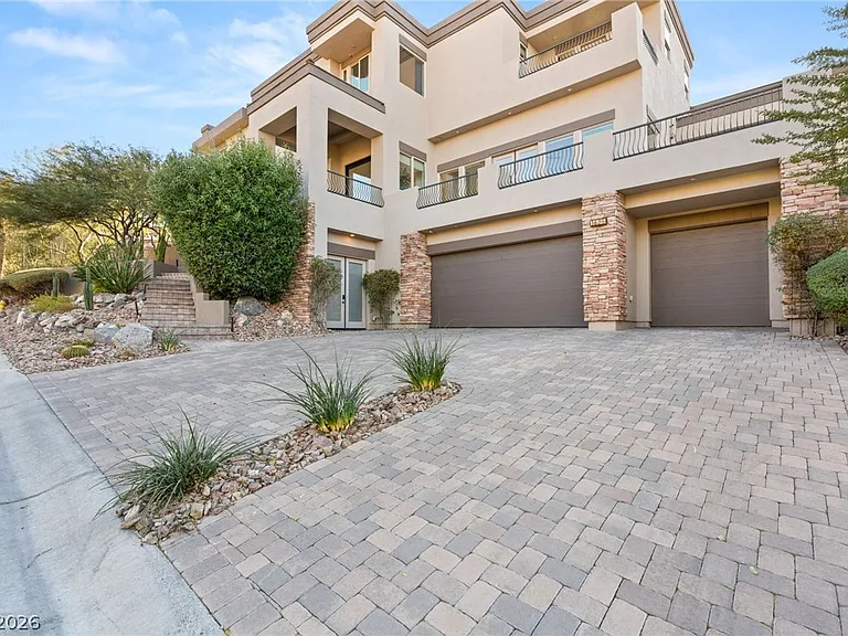 1635 Liege Dr — Photo 6