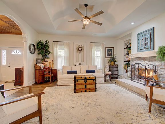 DSC_9995_6_7_8_9Interior01