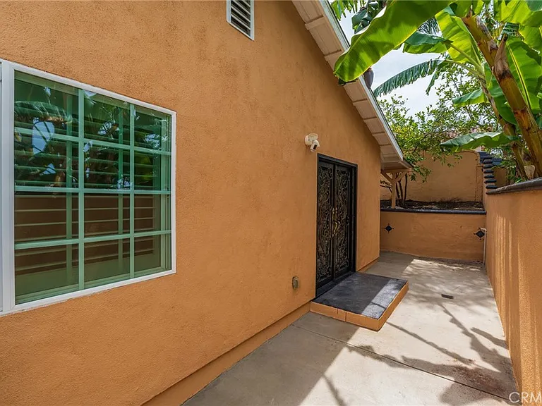 5562 Highland Ave — Photo 24