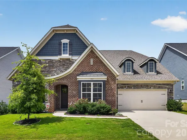 7917 Creek Park Dr, Denver, NC 28037