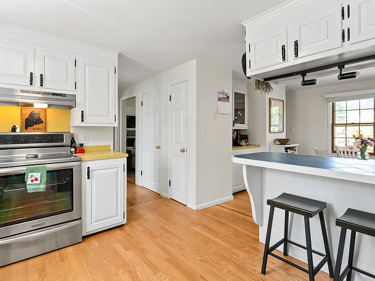 88 Anderson Ave — Photo 28