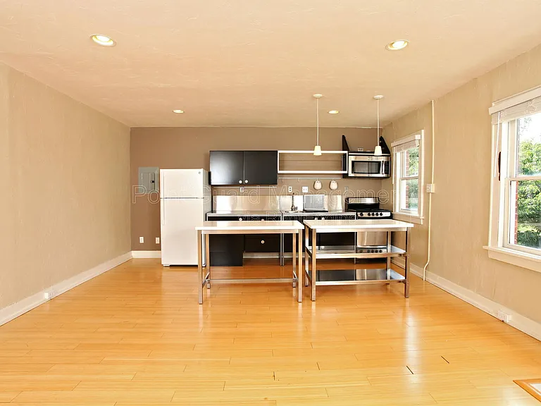 1702 Fairmount St — Photo 16