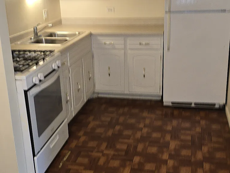 830 Westmoreland Dr #2B — Photo 3
