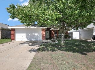 1829 Overland St, Fort Worth, TX 76131