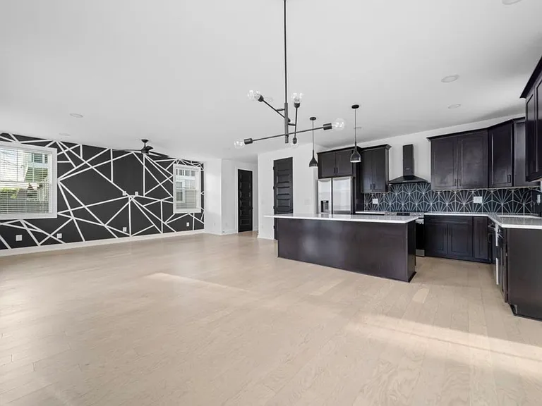 338 Ewing Dr #A — Photo 3
