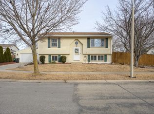 1743 Pinewood Ln SE, Rochester, MN 55904