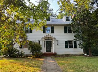 52 Fearing St, Amherst, MA 01002