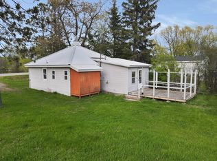 330 NW 3rd St, Cohasset, MN 55721