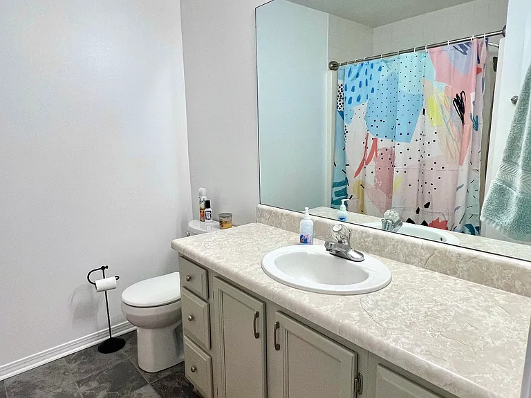 229 Howard Cir — Photo 24