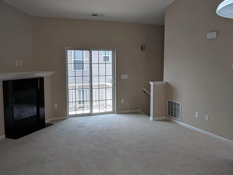 1457 N Star Ave — Photo 4