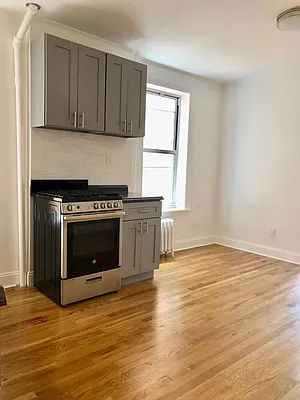 Rented by Warren T Real Estate Corp. | media 31