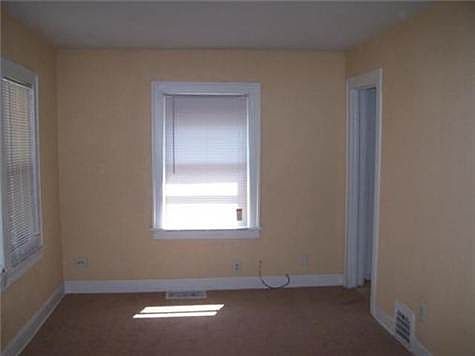 3rd image of 5126 Norton Ave