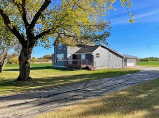 W6330 Cemetery Rd, Van Dyne, WI 54979