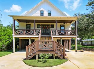 400 Pitts Bayshore Dr, Freeport, FL 32439