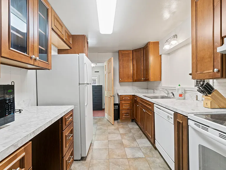 4708 Norwich Rd — Photo 3